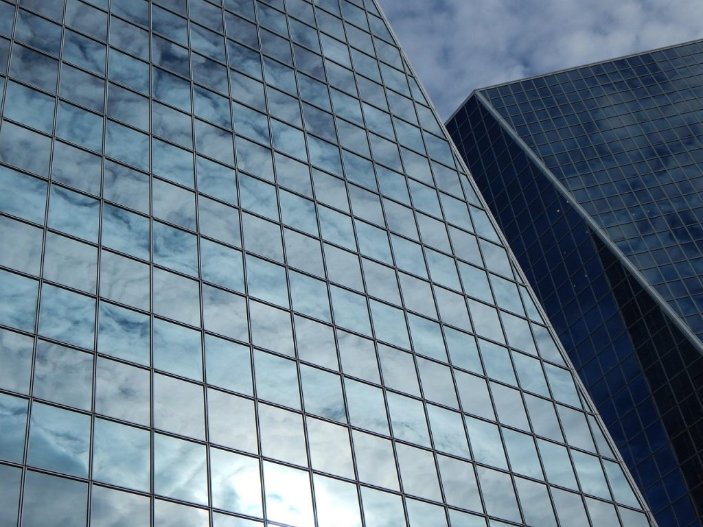 Architectural Glass Trends 2025: The Future of Punjab Design Architectural glass trends 2025 shaping Lahore and Punjab’s modern skyline.