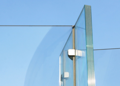 Laminated glass in modern home