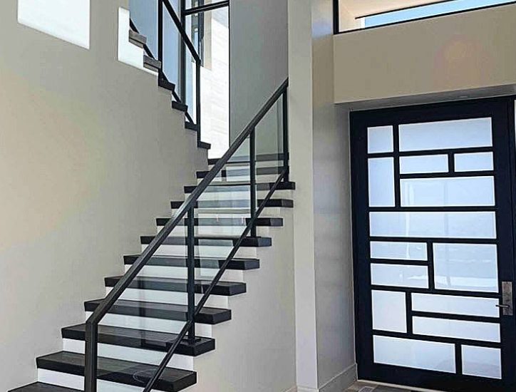 Types of glass railings for staircases